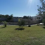 Casa de Férias With Private Pool And Mini Golf Fjaka, Zadar Region Bulic