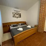 Casa de Férias With Private Pool And Mini Golf Fjaka, Zadar Region
