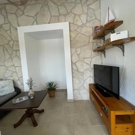 펜션 Lovely With Private Pool Fjaka, Zadar Region