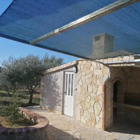 Dom wakacyjny With Private Pool And Mini Golf Fjaka, Zadar Region *