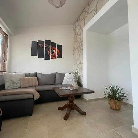 Lovely With Private Pool Fjaka, Zadar Region 펜션 Bulic