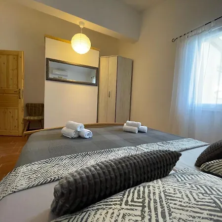 Dom wakacyjny With Private Pool And Mini Golf Fjaka, Zadar Region *