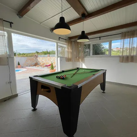 Dom wakacyjny With Private Pool And Mini Golf Fjaka, Zadar Region *