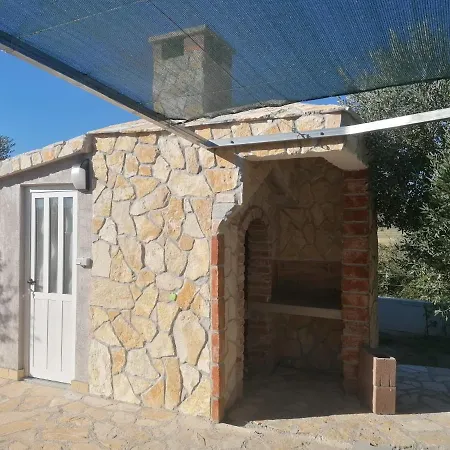 Dom wakacyjny With Private Pool And Mini Golf Fjaka, Zadar Region *