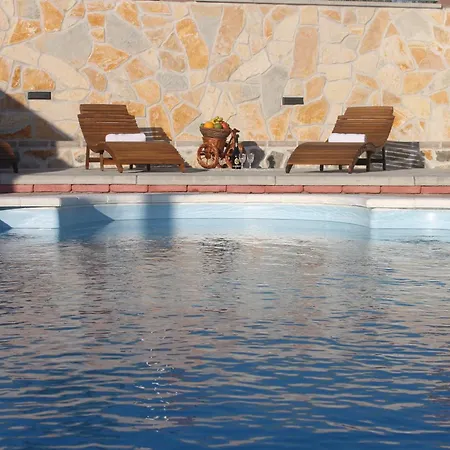 Lovely With Private Pool Fjaka, Zadar Region Bulic