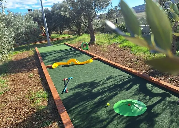 Vikendica With Private Pool And Mini Golf Fjaka, Zadar Region
