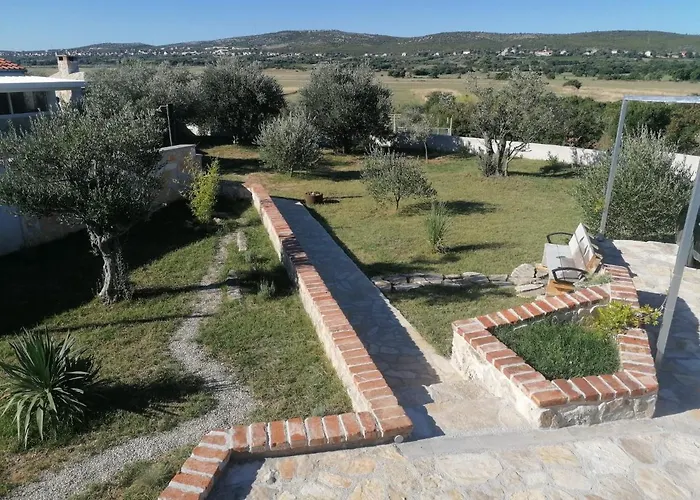 With Private Pool And Mini Golf Fjaka, Zadar Region Nyaraló